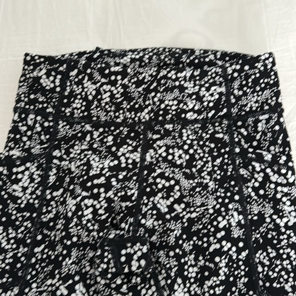 Lululemon Tight Stuff Tights size 4 - Picture 2 of 7